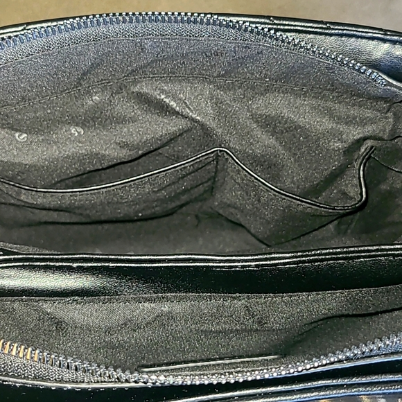 Darcy Marks London Vegan Leather Quilted Shoulder Bag - Picture 6 of 9